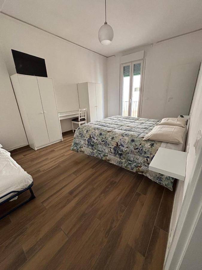 Alojamiento y desayuno para 3 personas, con balcón en Florencia