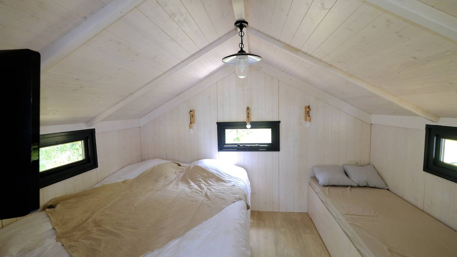 Gîte les Cabanes de Lara – "Cape Town + Maupiti/Île" in Ménesplet, Périgord Blanc