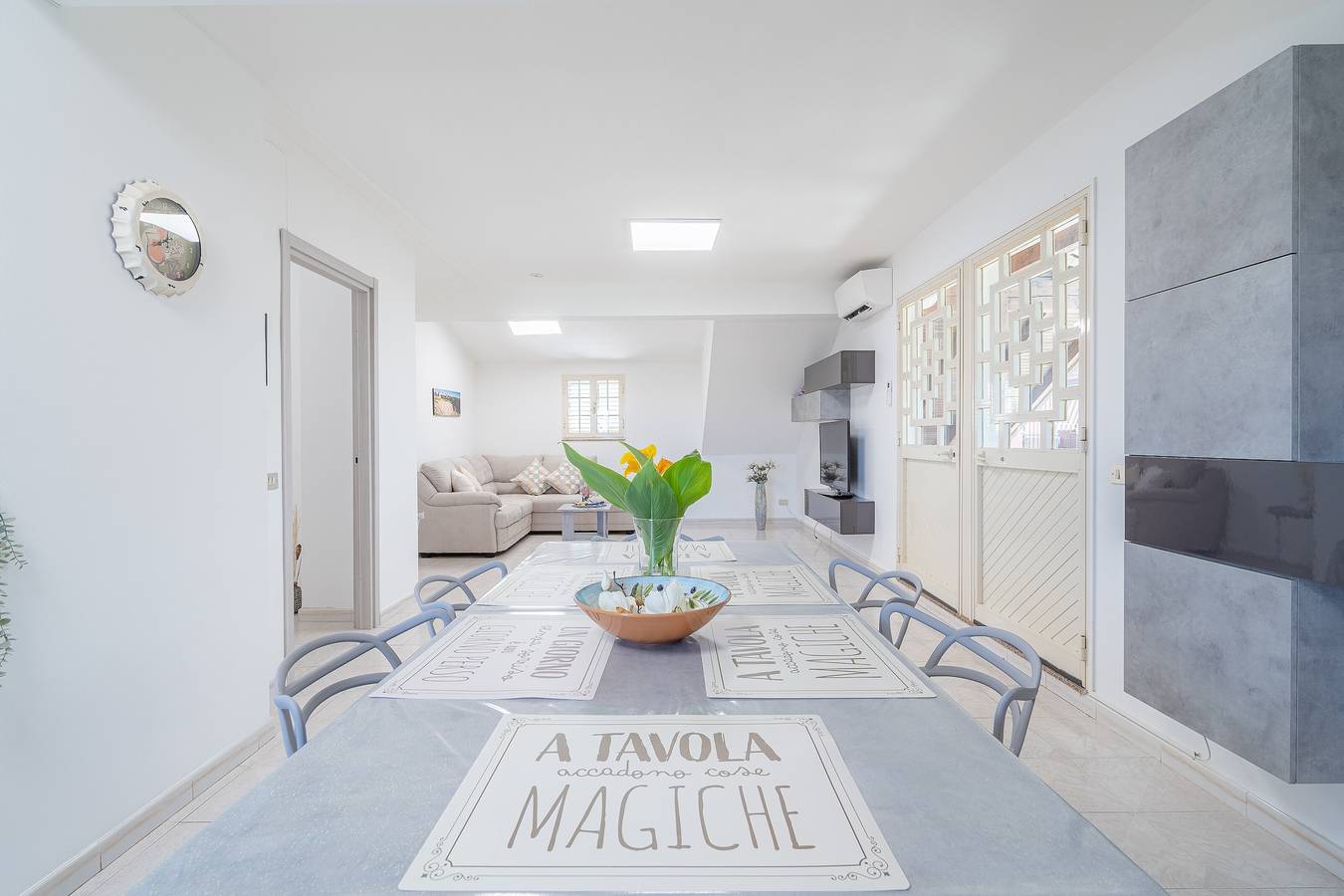 Appartement entier, Villa Segesta appartement de vacances avec terrasse, Wifi et climatisation in Santa Panagia, Syracuse