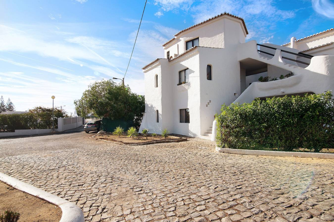 Ganze Wohnung, Apartamento Vila Mourisca mit Meerblick, Wlan und Balkon in Alporchinhos (Atlantikküste), Porches