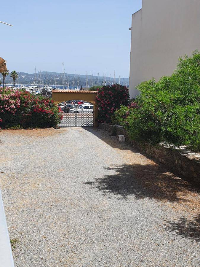Appartement entier, Two-Bedroom Apartment in Cavalaire-sur-Mer, Parc national de Port-Cros