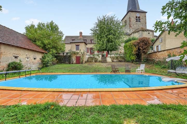 Villa pour 9 personnes, avec terrasse et piscine en Bourgogne