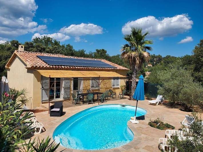 Chalet para 22 personas, con terraza además de piscina y jardín, Se admiten mascotas - 1