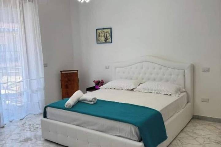 Entire apartment, Casa Gaetano Maiori Amalfi Coast Bright apartment with sea view balcony in Maiori, Amalfi Coast