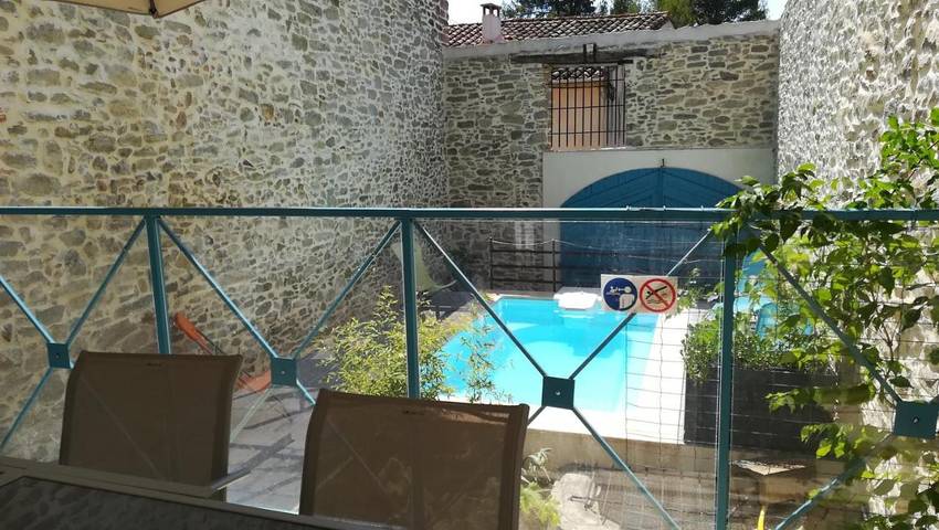 Location de vacances pour 6 personnes, avec piscine et balcon, adapté aux familles à Cesseras - 4