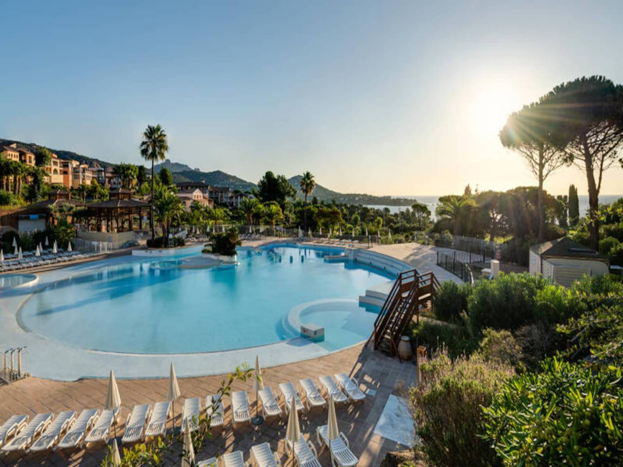 Entire apartment, Studio in Agay near Dramont Beach in Cap Esterel, Saint-Raphaël