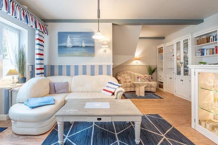 Ganze Wohnung, Moderne Ferienwohnung Alte Schule in Ockholm mit Garten und Terrasse genießen in Ockholm, Nordfriesland