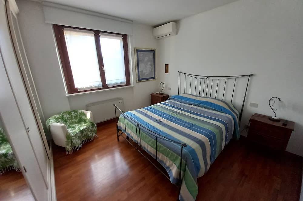Semi-detached house with garden and carport in Loreto, Ancona Province