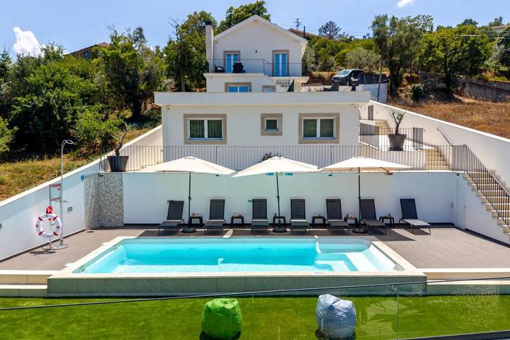Apartamento de férias para 4 pessoas, com Terraço e Jardim e ainda Piscina and Vista em Castelo de Paiva