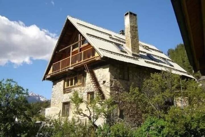 Appartement de vacances pour 6 personnes, avec terrasse et sauna ainsi que jardin et piscine