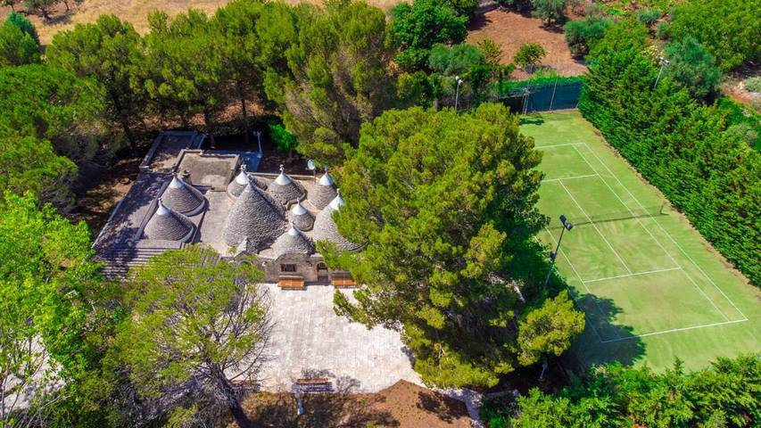 Location de vacances pour 10 personnes, avec Jacuzzi ainsi que Terrasse et Jardin à Impalata