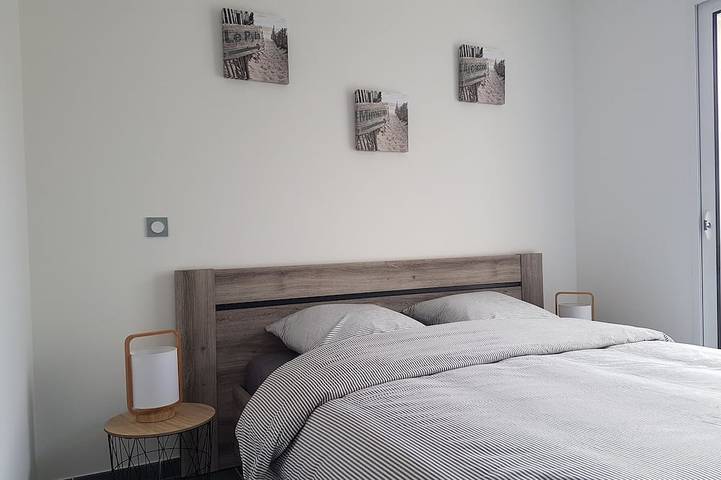 Location de vacances pour 8 personnes, avec terrasse ainsi que jacuzzi et jardin à Saint-Paul-en-Born - 3