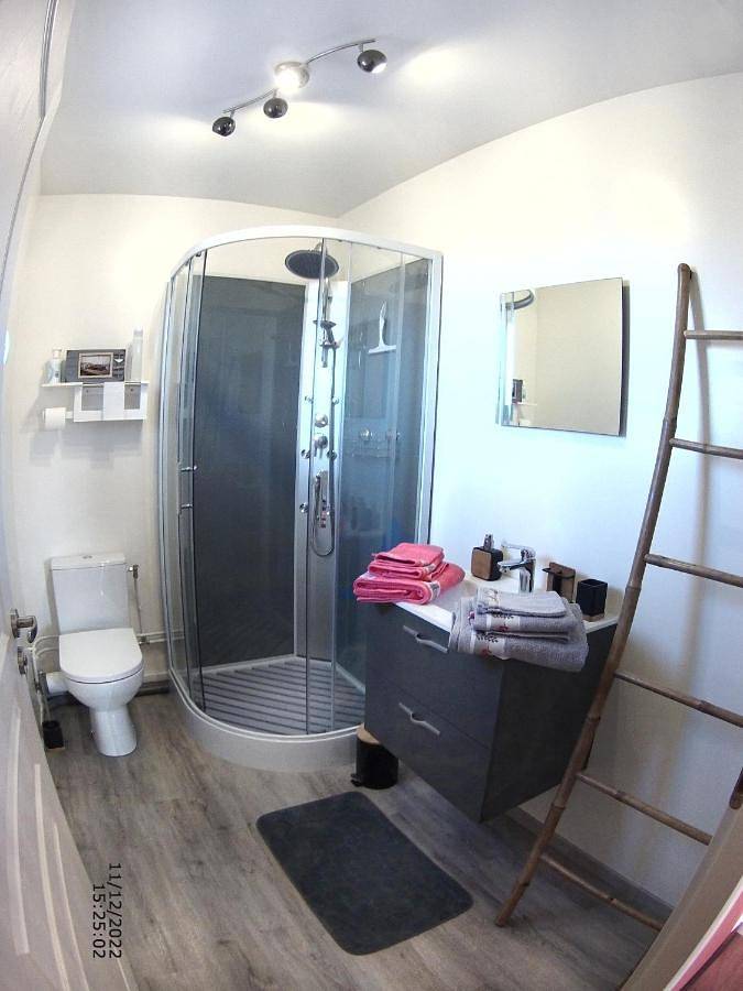 Gîte pour 2 personnes, avec piscine ainsi que vue et jardin à Saint-Sylvestre-sur-Lot - 2