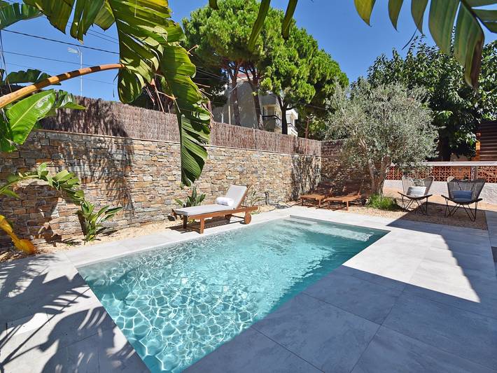 Chalet para 4 personas, con piscina y terraza, Familias con niños en Alt Empordà - 2