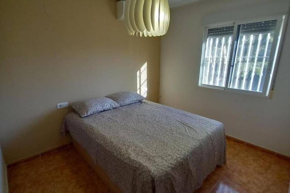 La Casa Preciosa house with shared pool in Montemar suburb, Algorfa