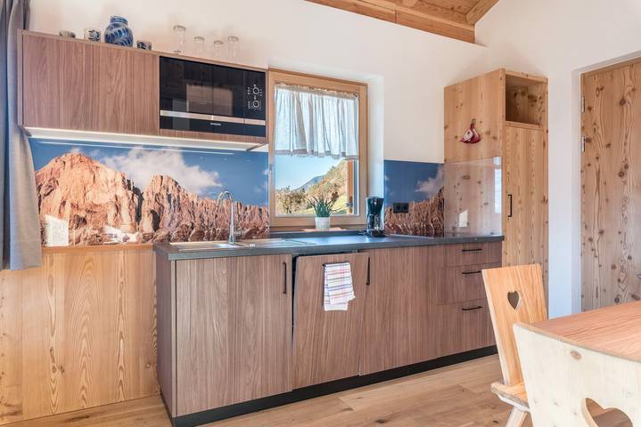 Hel lejlighed, Apartment "Guntschöllerhof Rotwand" with Mountain View, Wi-Fi, Balcony & Garden in Aica di Sopra, Völs am Schlern