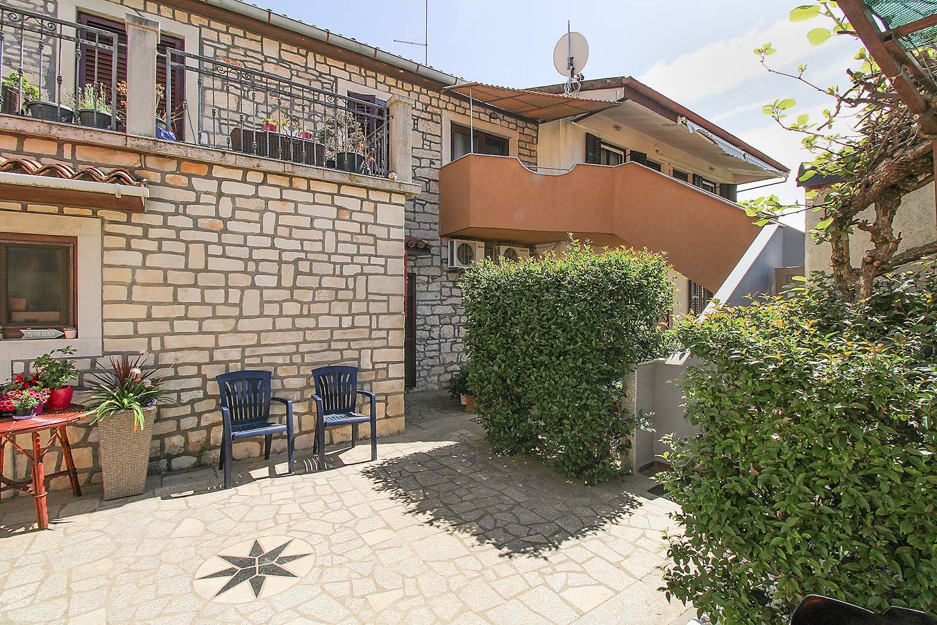 Ganze Wohnung, Ferienwohnung für 2 Personen mit Terrasse in Barbariga, Südküste Istrien