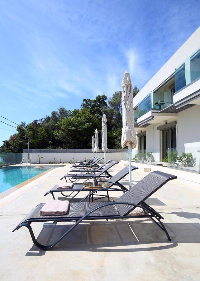 Almyra seafront residence in Ligia, Grèce