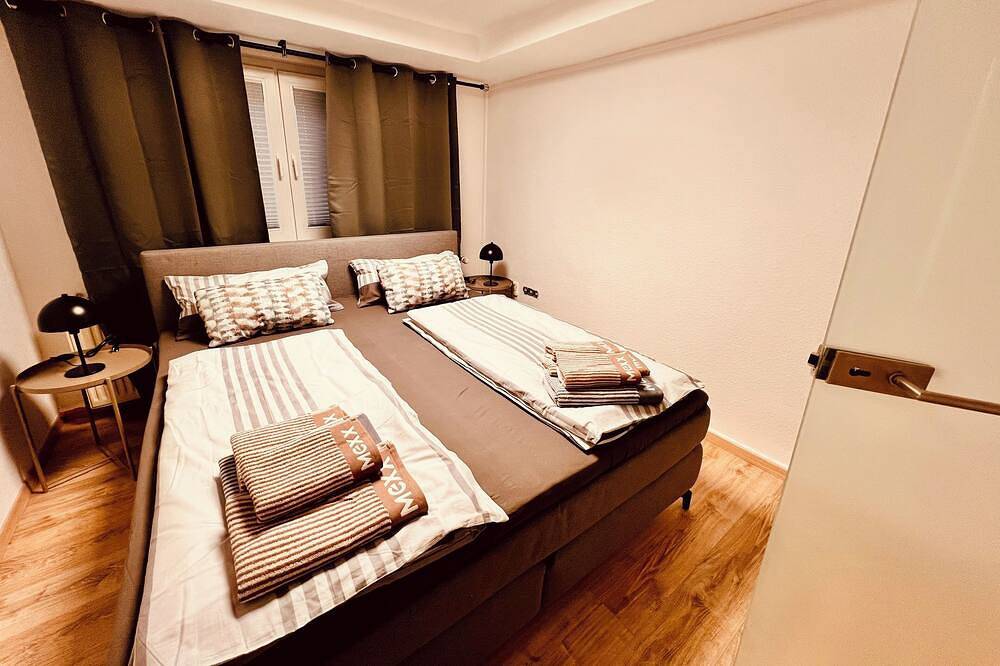 Appartamento intero, Cologne Luxe Living: Cologne Sülz Perfect location - 4min. Bus & Train - University Hospital Cologne in Colonia, Renania