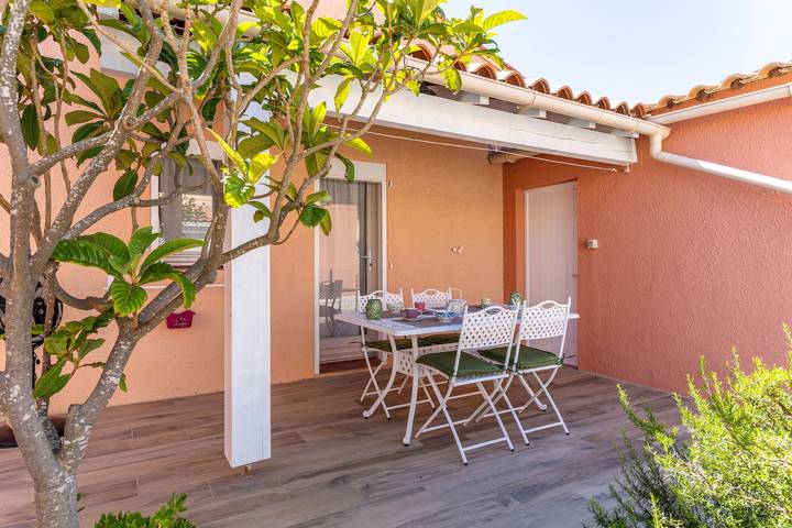 Maison de vacances pour 6 personnes, avec Terrasse ainsi que Jardin et Piscine