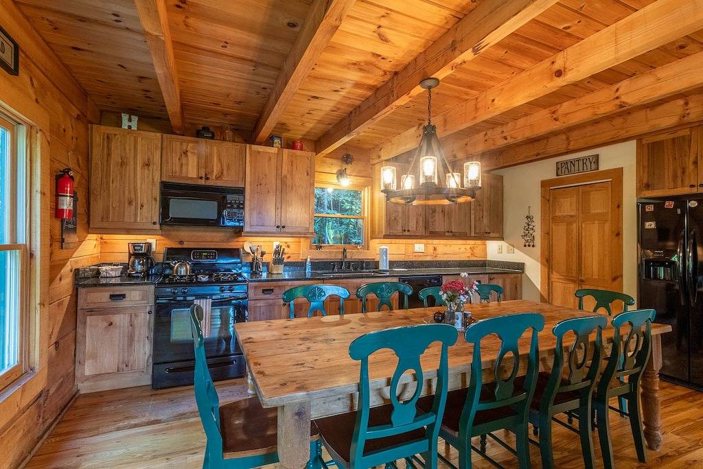 Appalachian Satisfaction - private retreat with fire pit and views in Blue Ridge Parkway, Valle Crucis