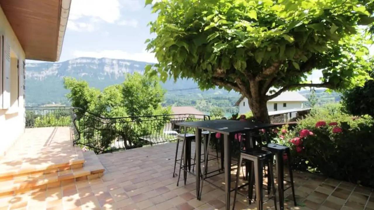 Appartement de vacances entier, Appartement de vacances pour 13 personnes avec jardin in Saint-Alban-de-Montbel, Région de Chambéry