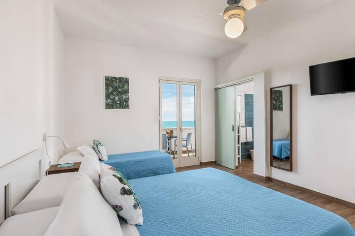 Bungalow per 2 persone, con Terrazza e Giardino nonché Piscina e Panorama in Rodi Garganico