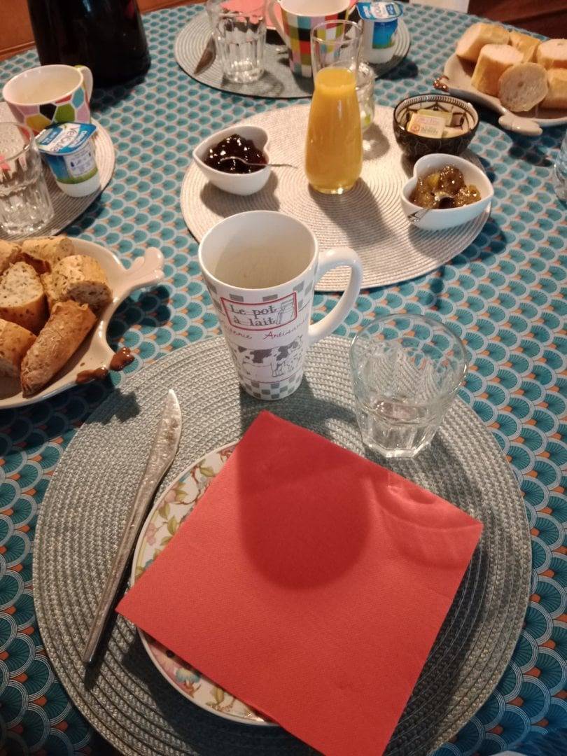 Chambres d'hôtes La Campagnette - Chambre Orange in Regnéville-sur-Mer, Région de Coutances