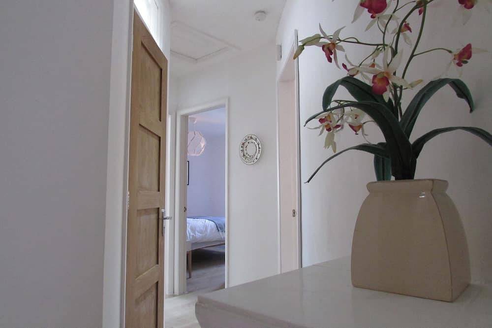 Rivergem - Riverside Coach House, pet friendly in Winchester in Winchester, South Downs