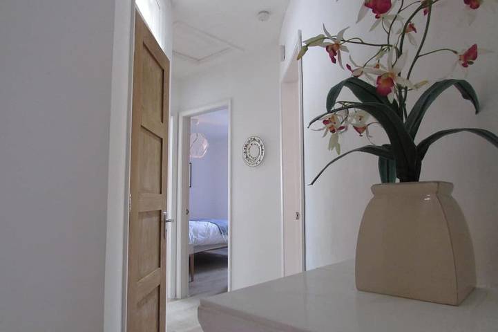 Rivergem - Riverside Coach House, pet friendly in Winchester in Winchester, South Downs