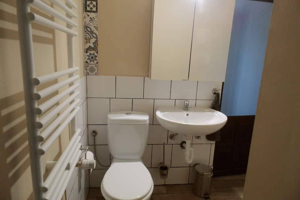 Ganze Wohnung, Ferien am Godendorfer See 300m,Ruderboot, Hund auf Anfrage, Kaminofen,2x Wc,2 Sz in Godendorf, Mecklenburg-Strelitz