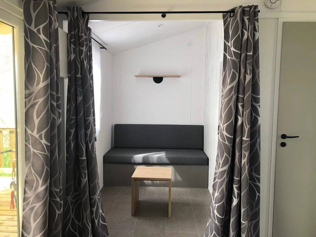 Zecamping 3* 1km plage piscine chauffée pataugeoire tente Tv 20m2 in Saint-Georges-de-Didonne, Côte de Beauté