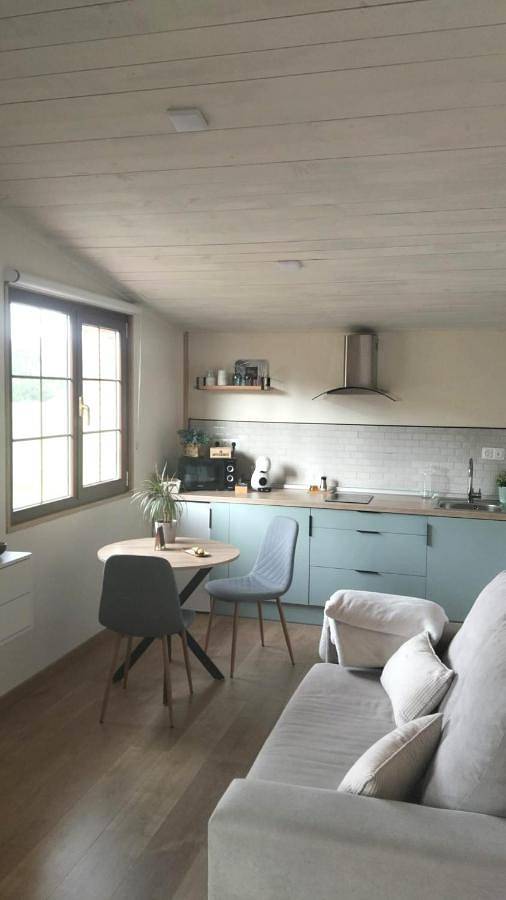 Apartamento de vacaciones para 2 personas, con vistas al lago además de jardín y vistas - 1