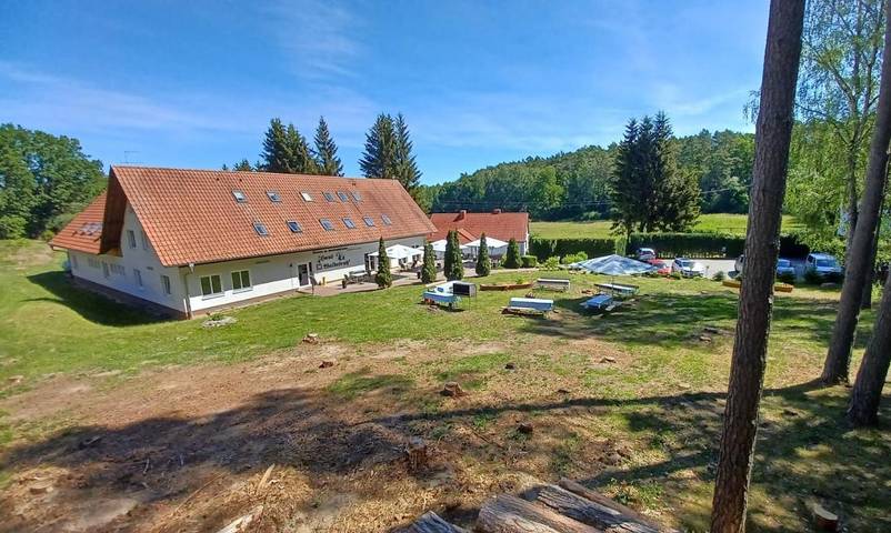 Hotel für 4 Personen, mit Terrasse und Garten sowie Sauna