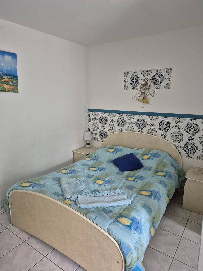 Loue chambres d'hôtes dans station balnéaire - Chambre Séville in Saint-Cyprien, Côte d'Améthyste