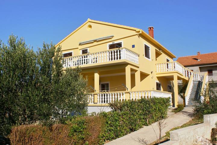 Ganze Wohnung, 2-Zimmer-Ferienwohnung am Strand Ugljan A-846-b in Ugljan, Insel Ugljan