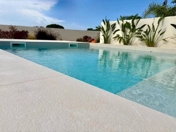 Maison d’hôte pour 2 personnes, avec jardin ainsi que vue et piscine à Lagoa