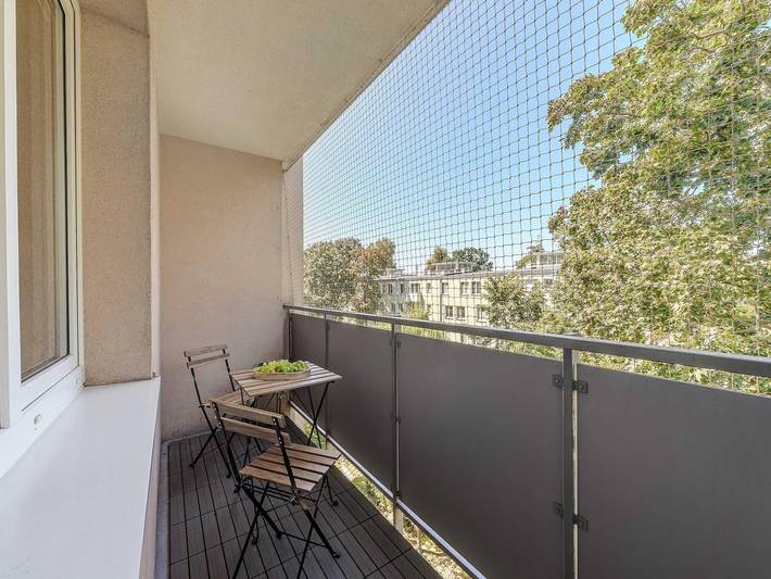 Ganze Wohnung, Gemütliche Warschauer Wohnung mit Balkon in Warschau, Masowien