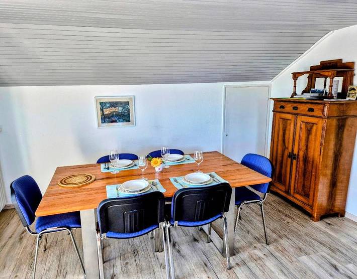 Ganze Wohnung, Apartment with Balcony in Scheidegg, Bayerisch Schwaben