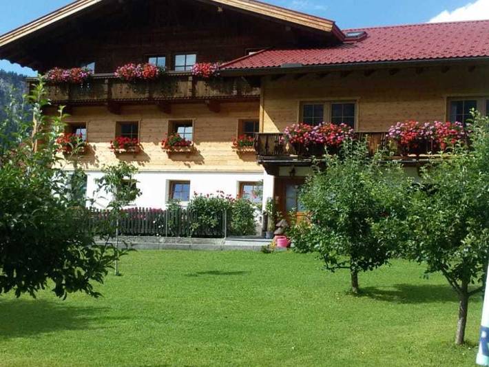 Ferienwohnung für 8 Personen, mit Garten und Ausblick sowie Balkon, kinderfreundlich in Grän - 2