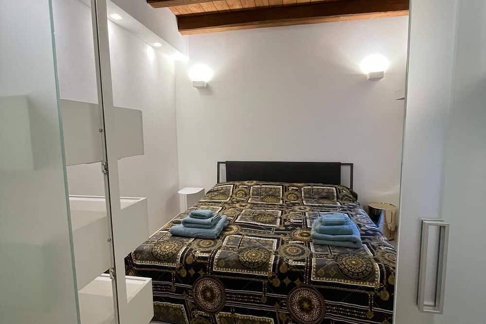 Entire apartment, Charme In Centro With Private Parking in Ascoli Piceno, Monti Sibillini National Park