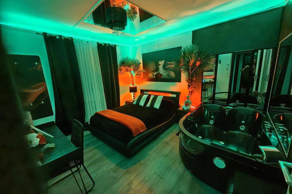 El espacio verde del garaje White Home Broadway in Châteauroux, Región de Châteauroux