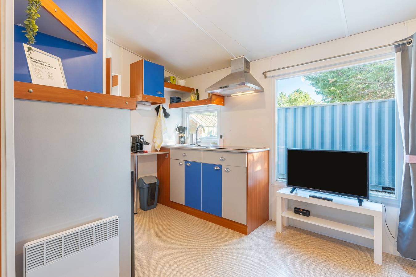 Mobil-home "Pro" con parking seguro, terraza privada y wifi in Pélissanne, Region de Aix-en-Provence