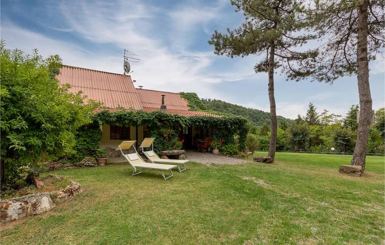 Appartamento con giardino e piscina con parcheggio e cucina in San Giustino, Valtiberina