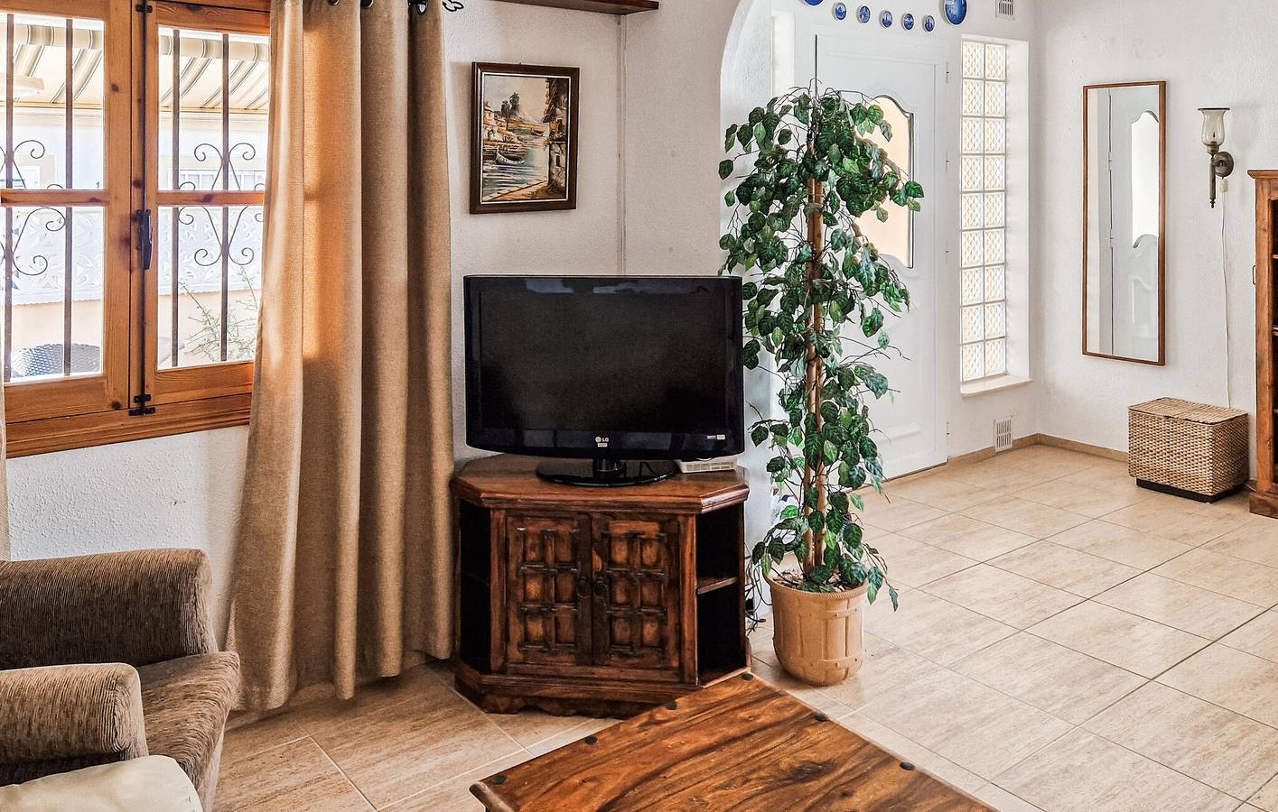 Wi-Fi-Apartment am Strand mit AC und Terrasse in Orihuela, Costa Blanca