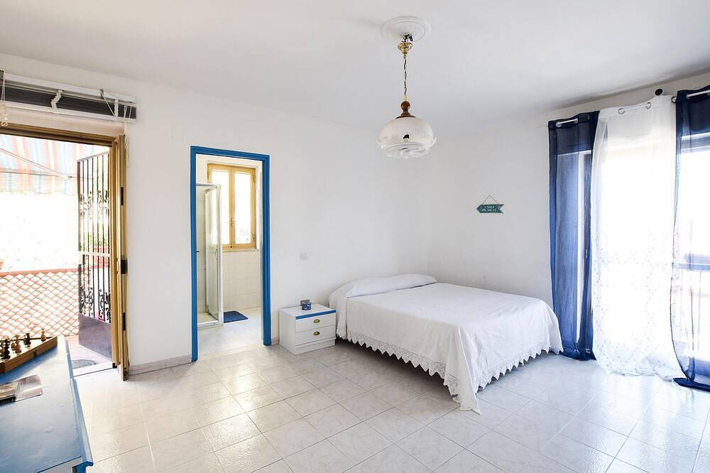Ganze Wohnung, Atemberaubendes 1-Zimmer-Apartment in Tropea in Spiaggia del Cannone, Tropea
