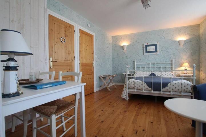 Location de vacances pour 2 personnes, avec jardin à Saint-Just-Malmont - 2