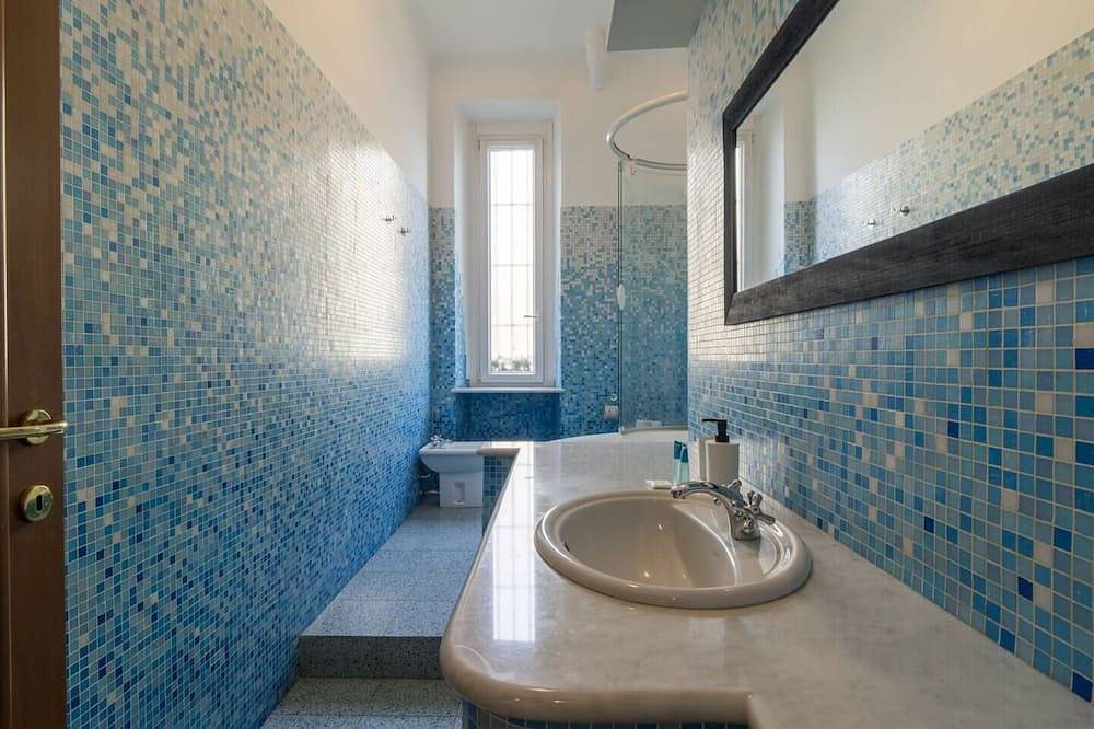 Entire apartment, Easylife - Luxury and comfort: flat in P.Romana in Milan, Milan Province