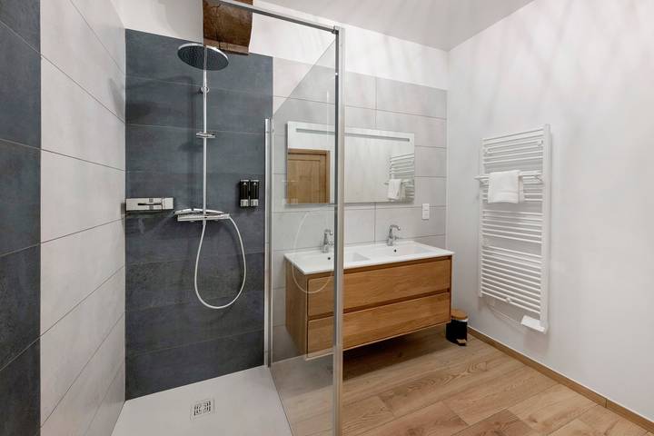 Bed and Breakfast „La Chasserie 2 – Grange Arthuis“ mit WLAN und Klimaanlage in Lavau, Loire-Tal