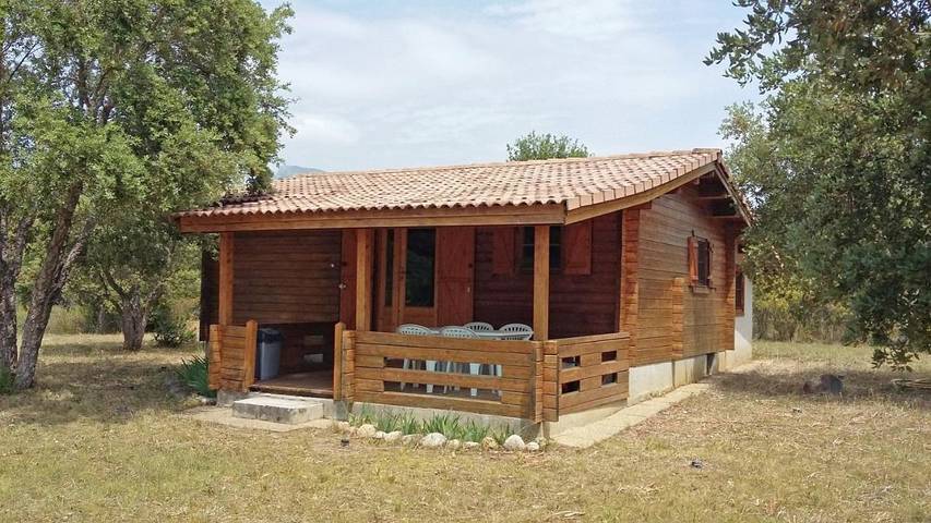 Chalet pour 5 personnes, avec terrasse et jardin
